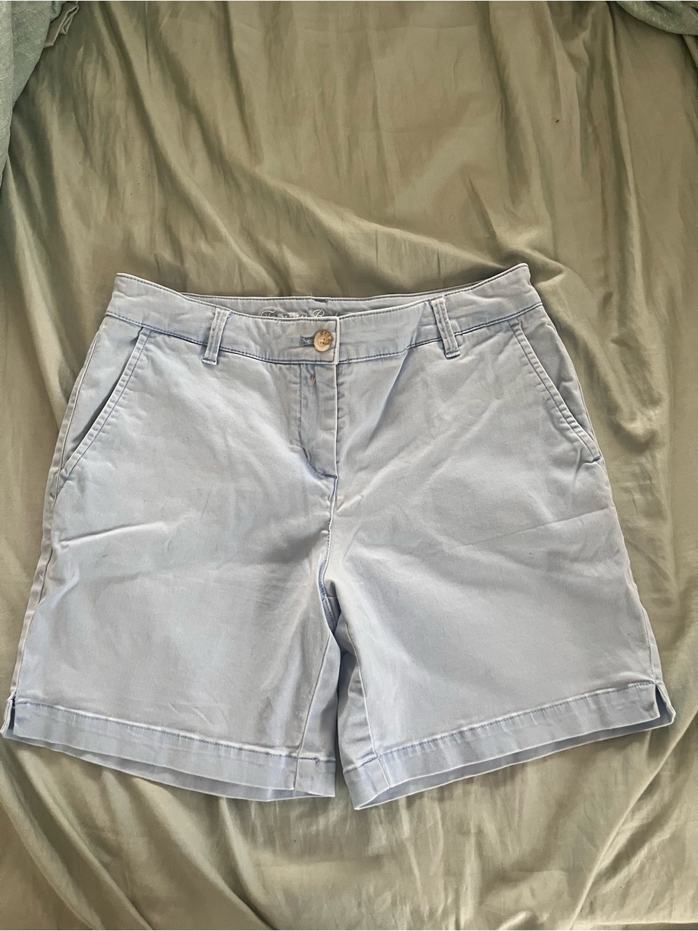 Tommy Bahama Classic Light Blue Women's Chino Shorts 7-inch